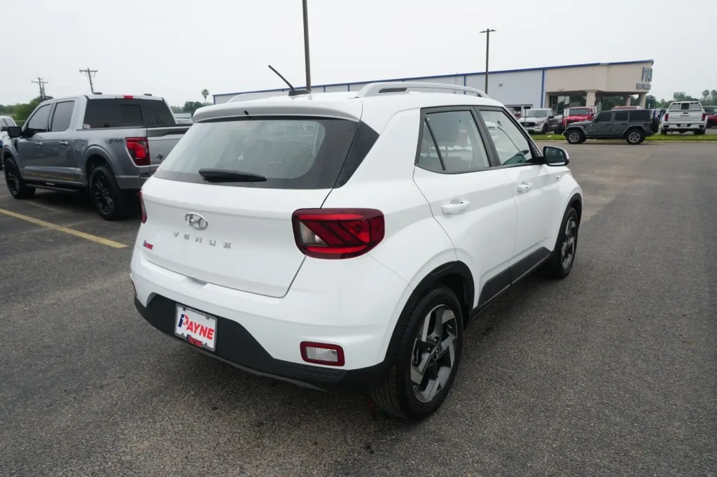 2025 Hyundai Venue SEL