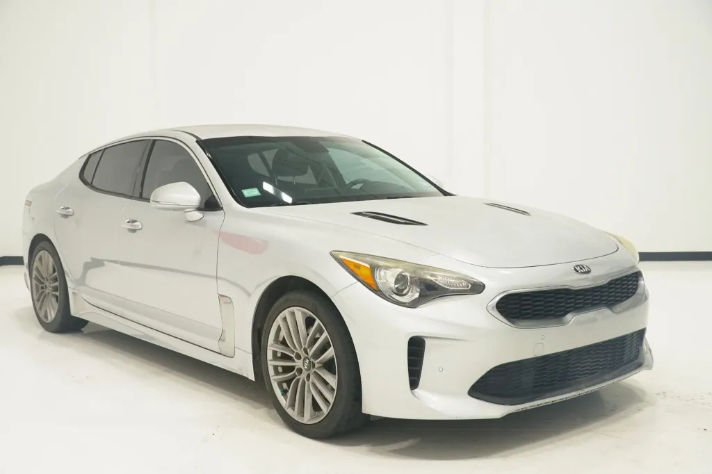 2018 KIA Stinger Base