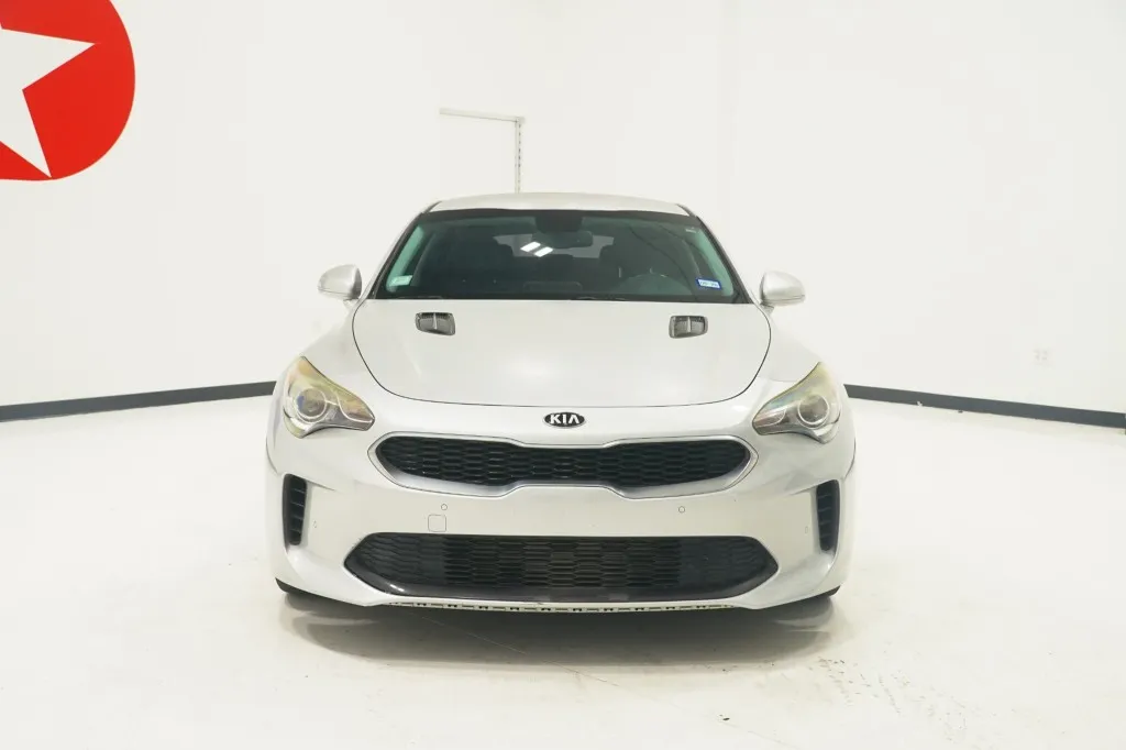 2018 KIA Stinger Base