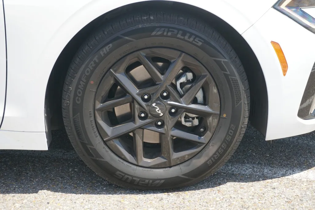 2025 KIA K5 LXS