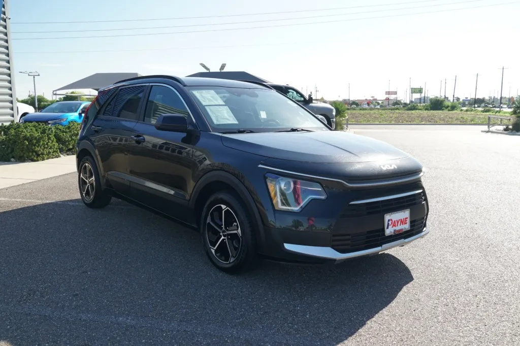 2025 KIA Niro LX