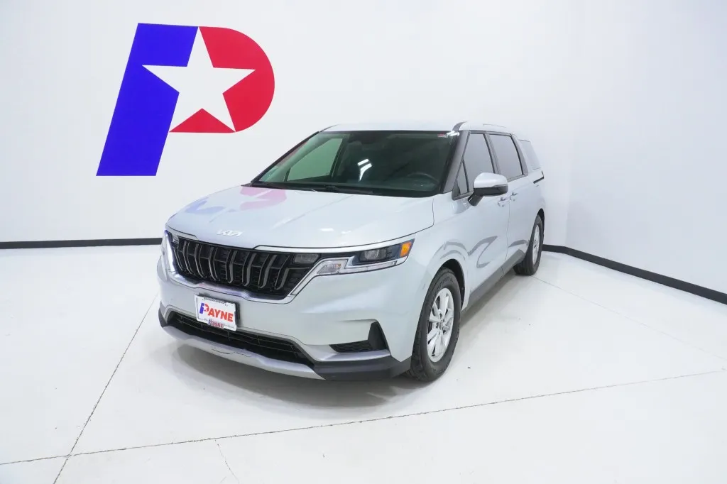 2022 KIA Carnival LX