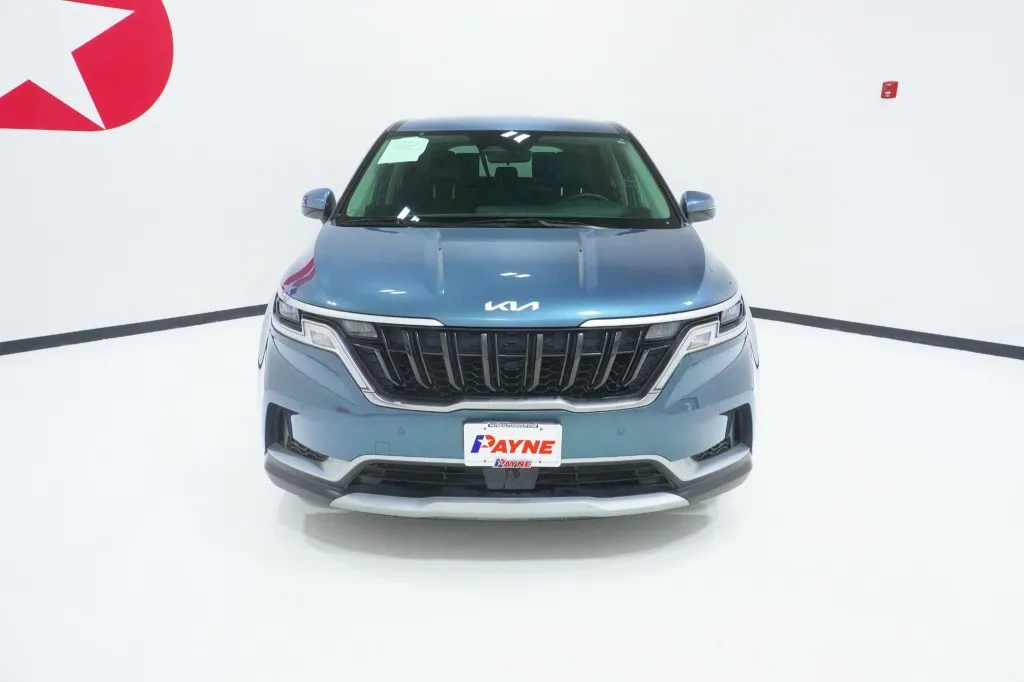 2024 KIA Carnival EX