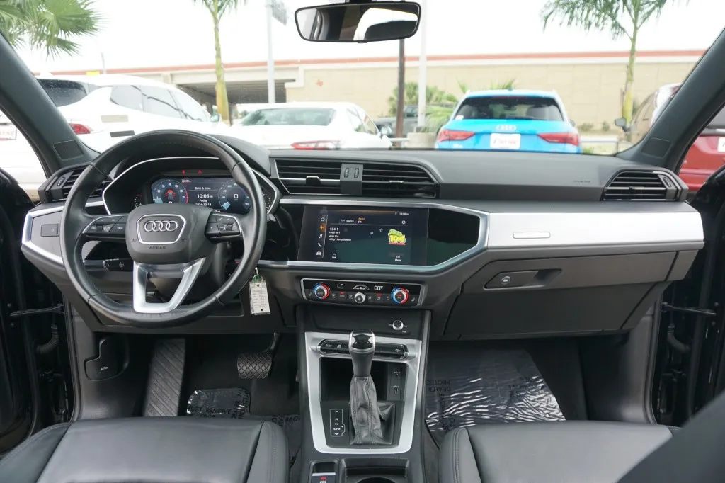 2021 Audi Q3 Premium photo 31