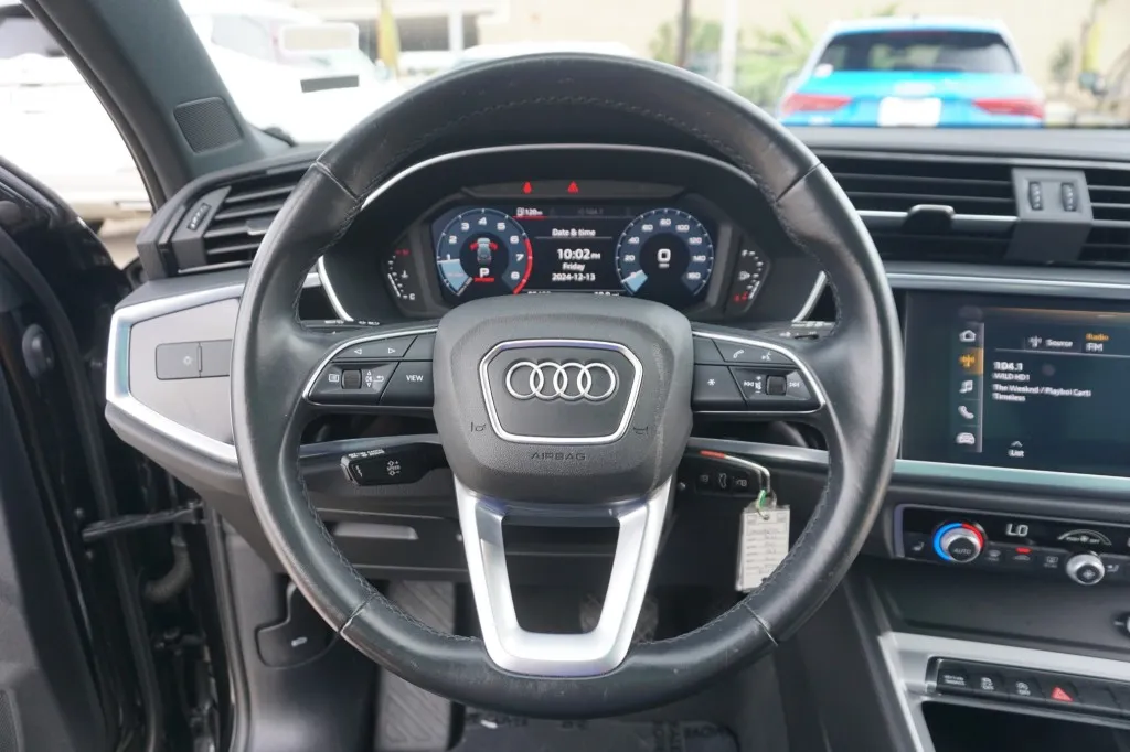 2021 Audi Q3 Premium photo 32