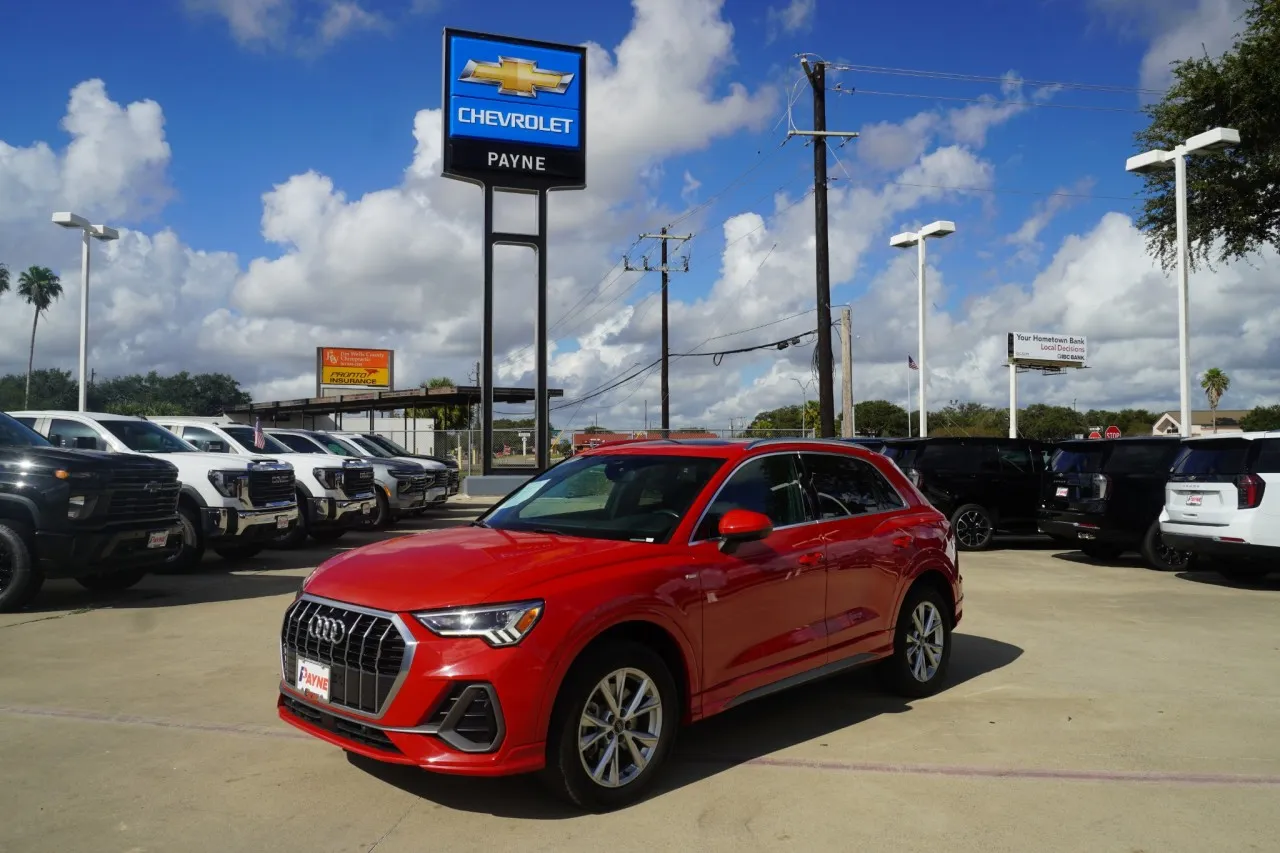 2024 Audi Q3 S line Premium