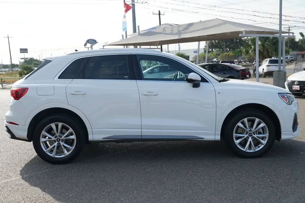 2025 Audi Q3 S line Premium