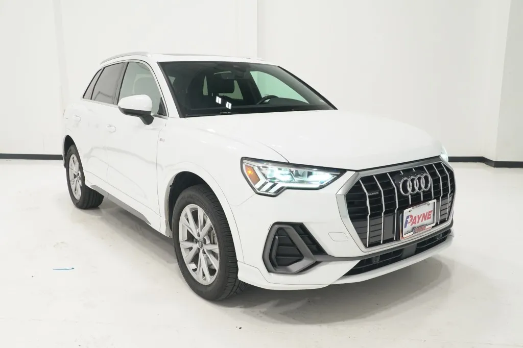 2024 Audi Q3 S line Premium
