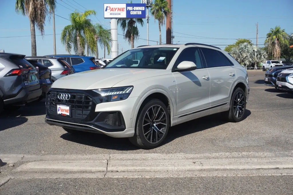 2023 Audi Q8 Premium Plus