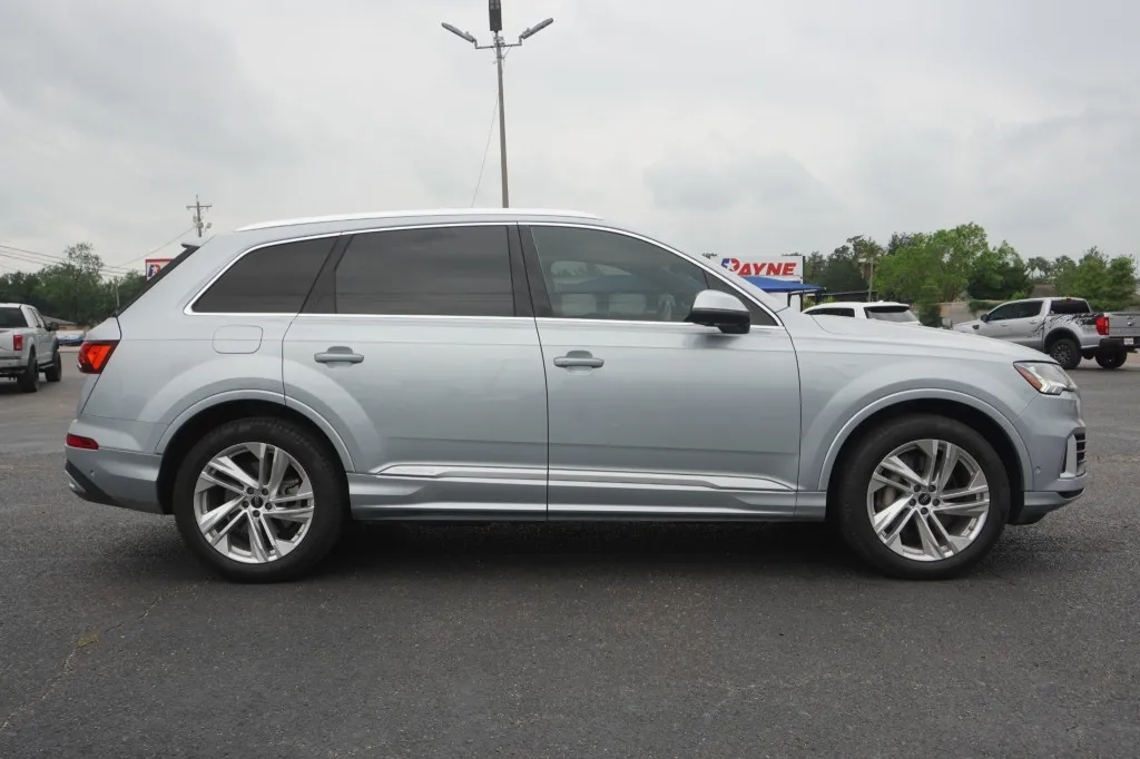 2024 Audi Q7 Premium Plus