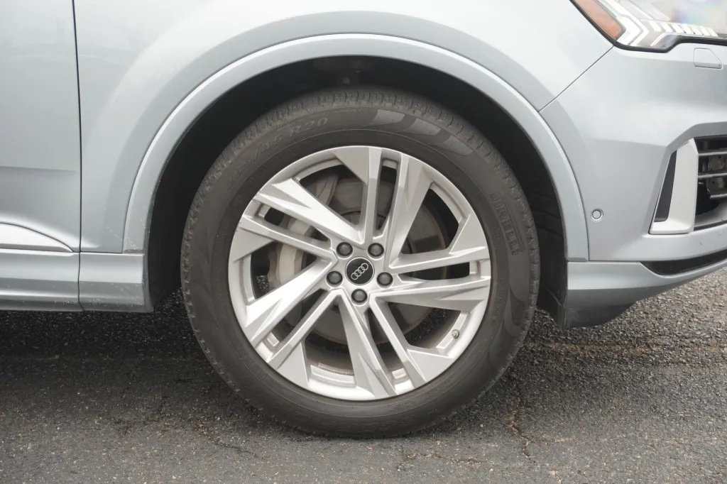 2024 Audi Q7 Premium Plus