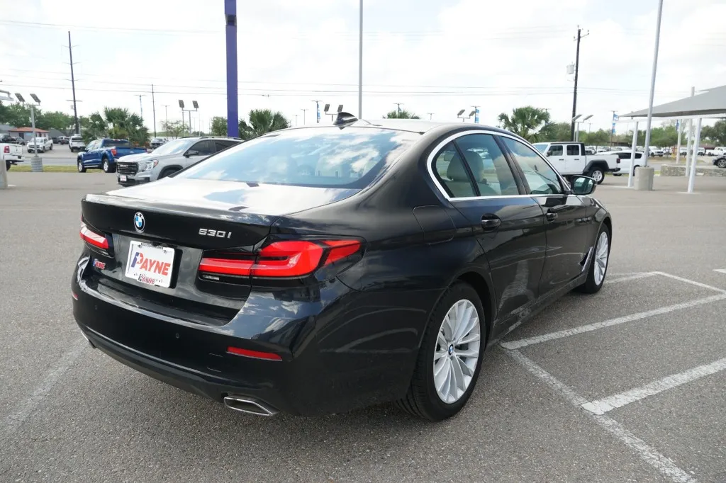 2023 BMW 5 Series 530i