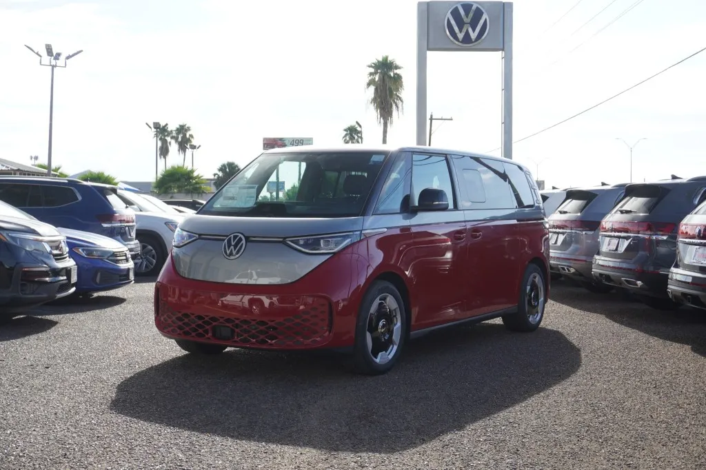 2025 Volkswagen ID. Buzz Pro S Plus