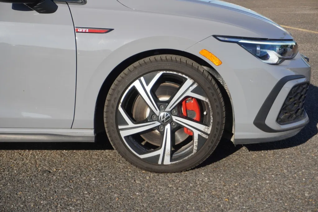 2024 Volkswagen Golf GTI SE