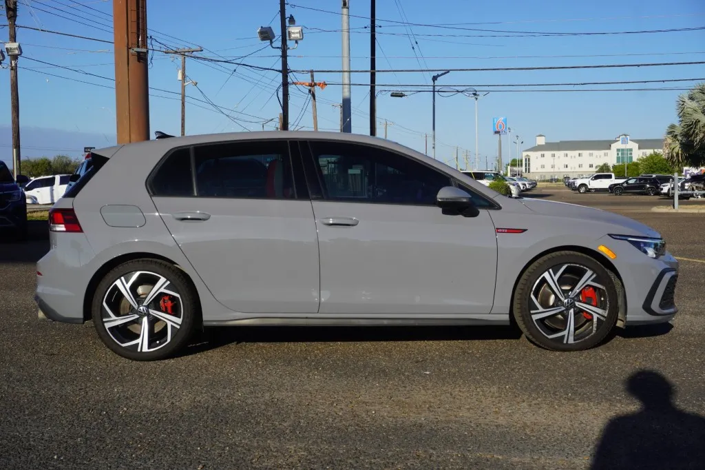 2024 Volkswagen Golf GTI SE