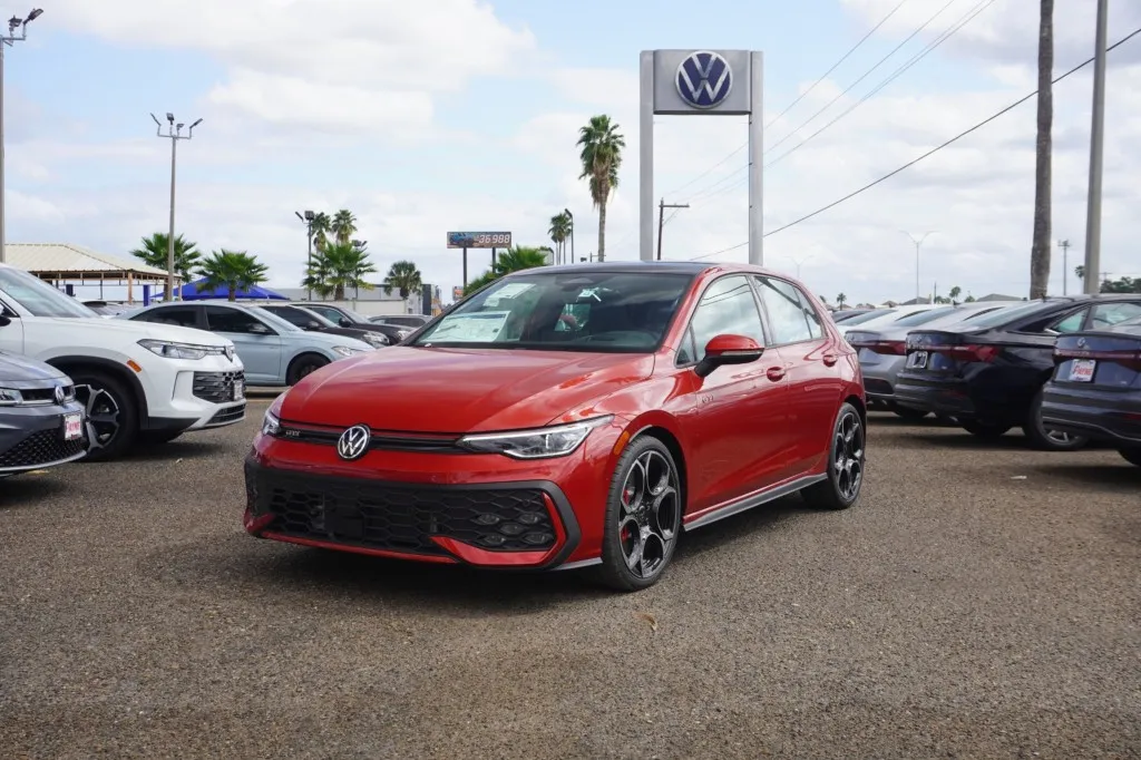 2026 Volkswagen Golf GTI Autobahn