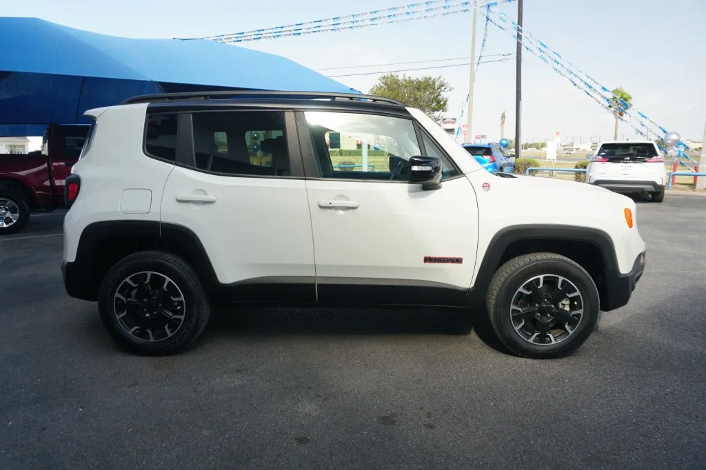 2023 Jeep Renegade Trailhawk